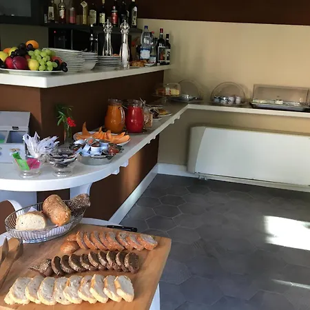 Frühstückspension Dei Pini 3*