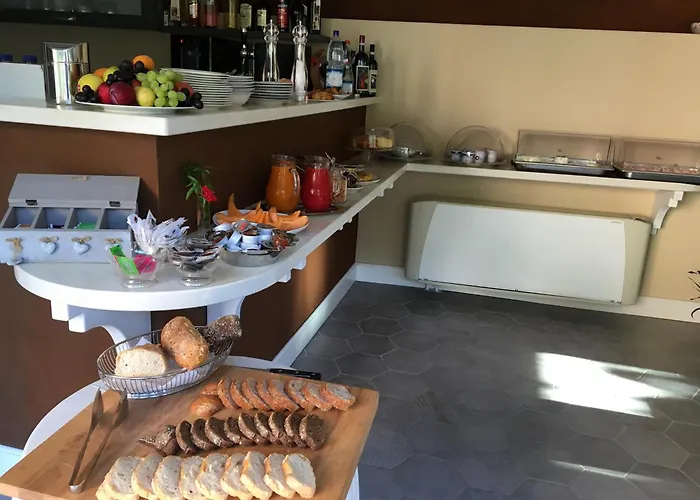 Alojamento de Acomodação e Pequeno-almoço Dei Pini 3*